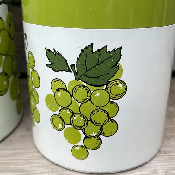 Set of 2 Retro Avocado Green Metal Kitchen Canisters With Grape Motif - Picture 11 of 16